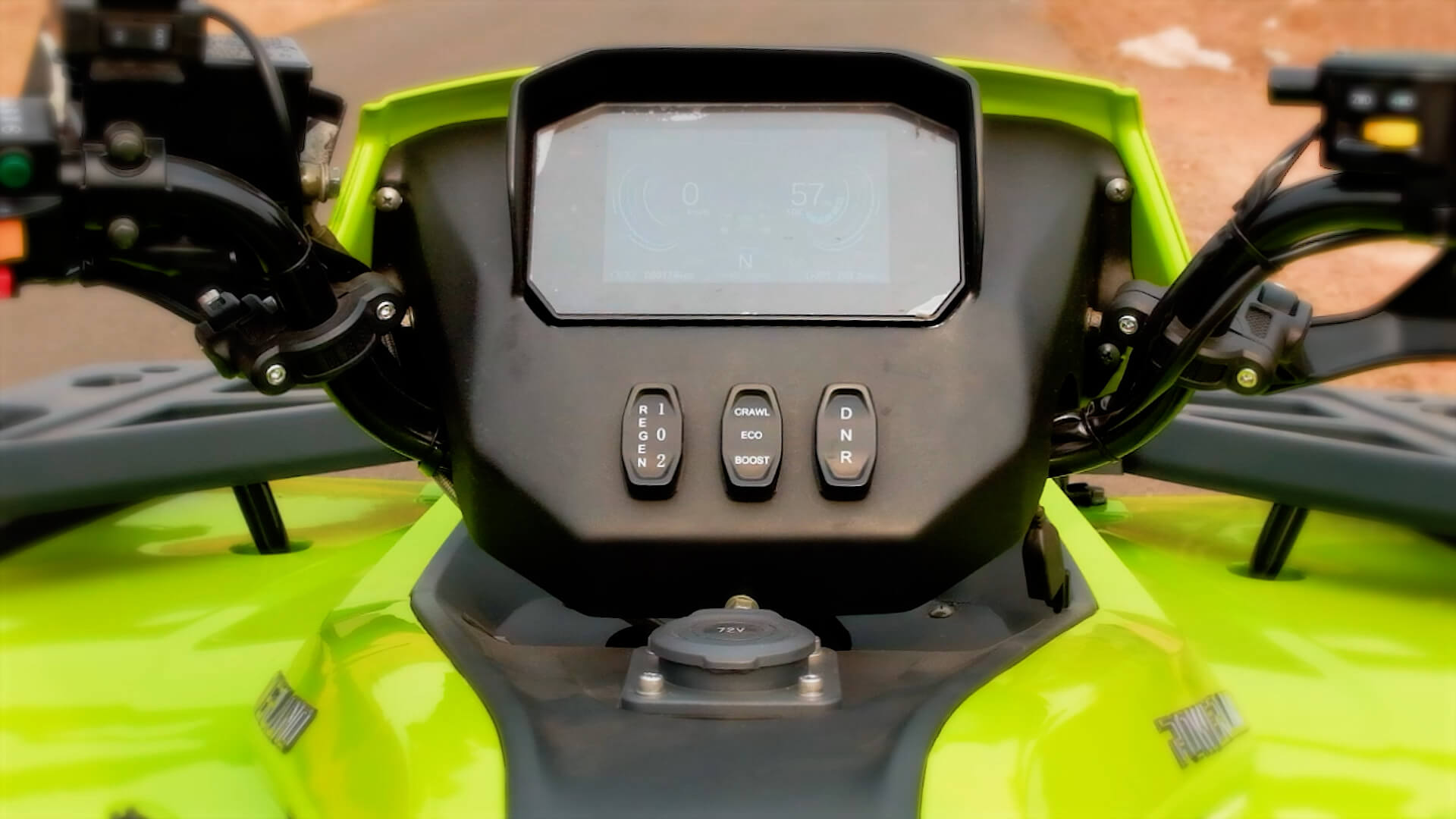 TFT Display with Apple CarPlay and Android Auto